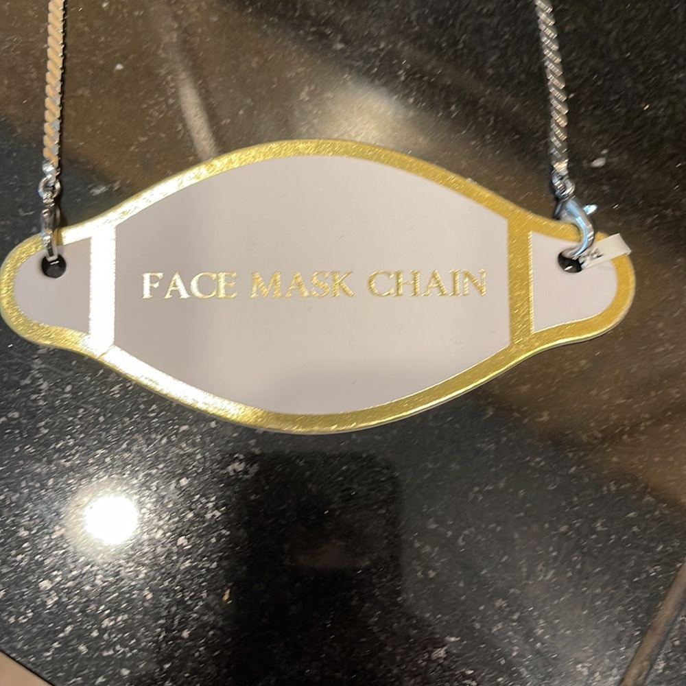 Face Mask Chain - Picture 3 of 3